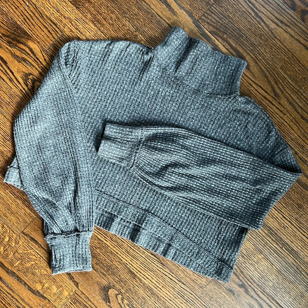 Free People Gray Waffle Knit Thermal Cropped Shirt